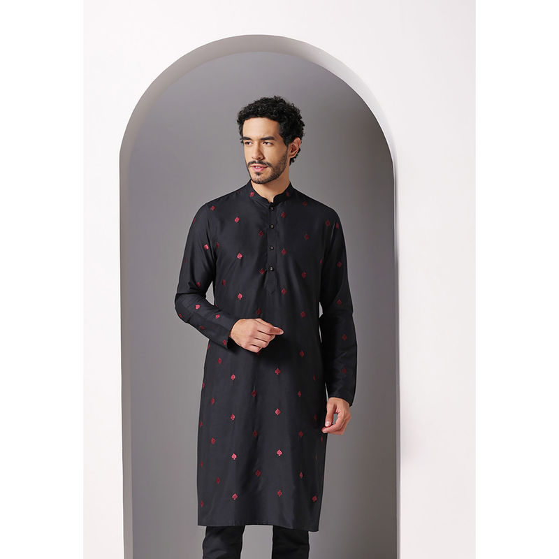KISAH Men Black Embroidery Cotton Blend Kurta with Abstract Print (40)