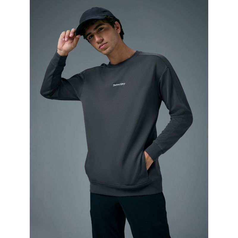 Technosport Men Black Solid Slim Fit Round Neck Sports Sweatshirt (M)