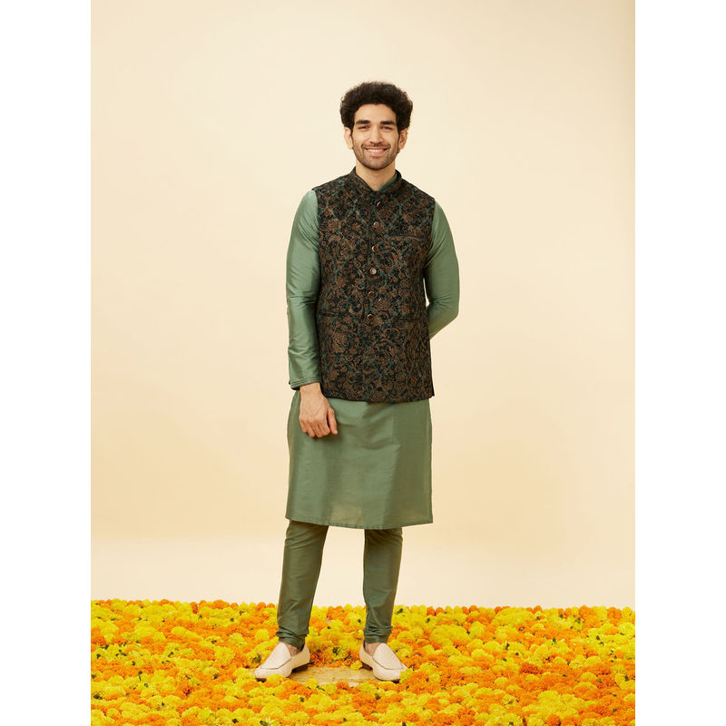 Manyavar Mens Green Velvet Jacket (M)
