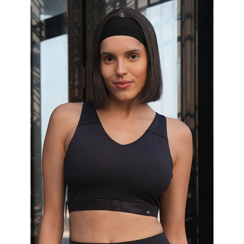 SOIE Black Full Coverage Non-Wired Seamless Padded Sports Bra (S)
