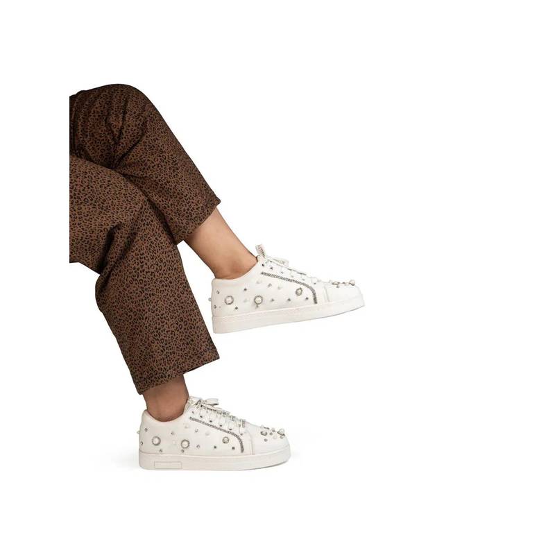 RETTROSE The Nova White Luxury Embellished Trainer (UK 4)