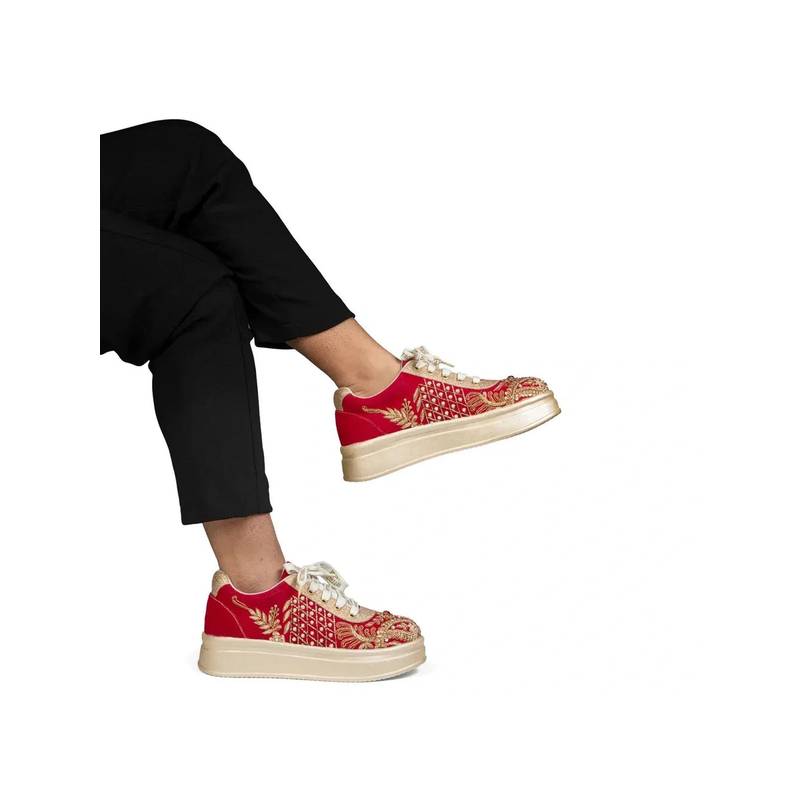 RETTROSE The Sorelle Luxury Crown Red Embellished Trainer (UK 3)
