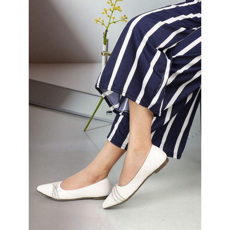 Iconics Womens Fashionable White Color Textured Ballerinas (EURO 36)