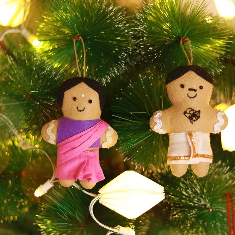 Buy Alicia Souza Gingerbread Couple Christmas Hangies Gift box Online