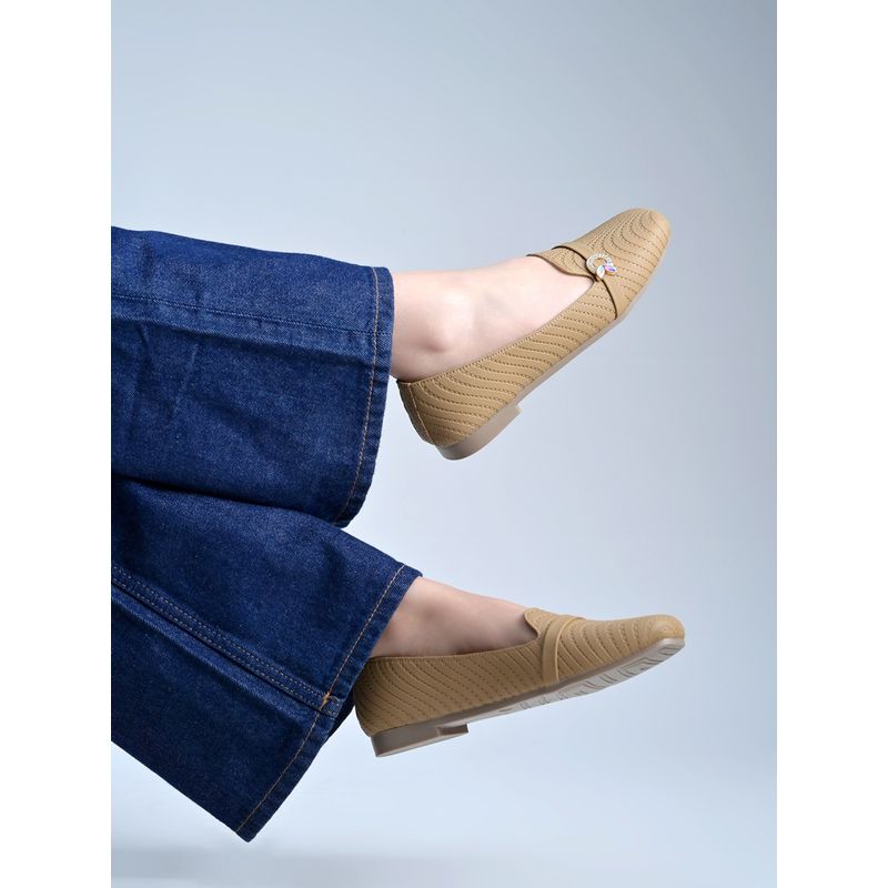 Shoetopia Womens Laser-Cut Textured Loafers With Jewelled Accents - Beige (EURO 36)