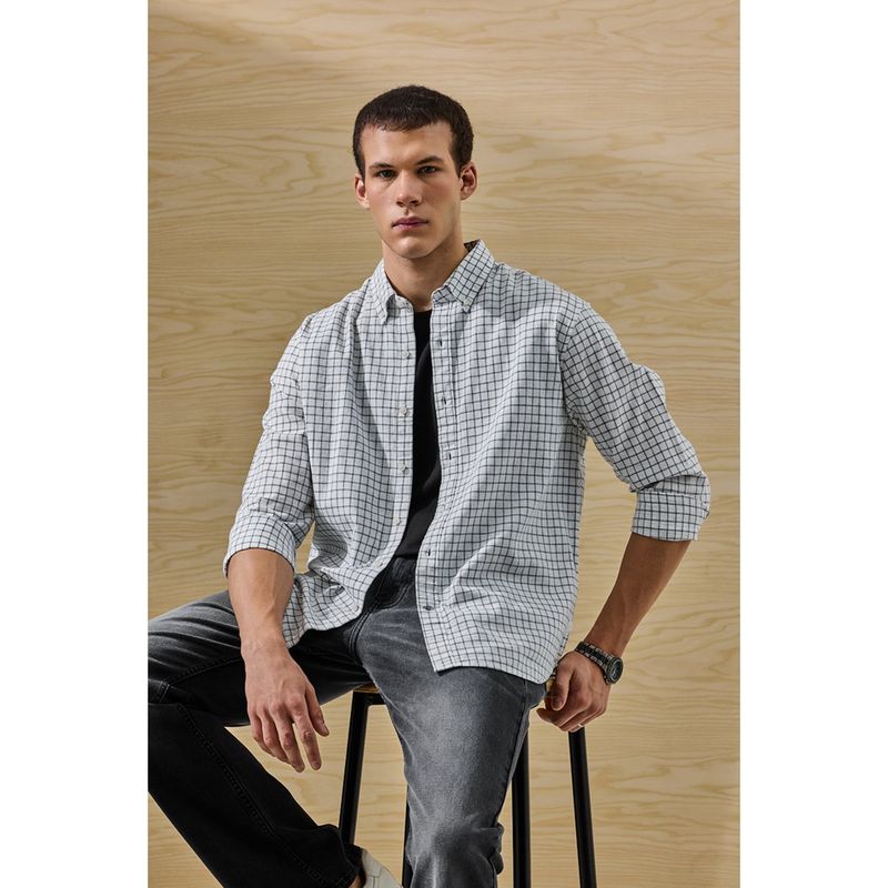 Snitch Men White Cotton Blend Casual Shirt (M)