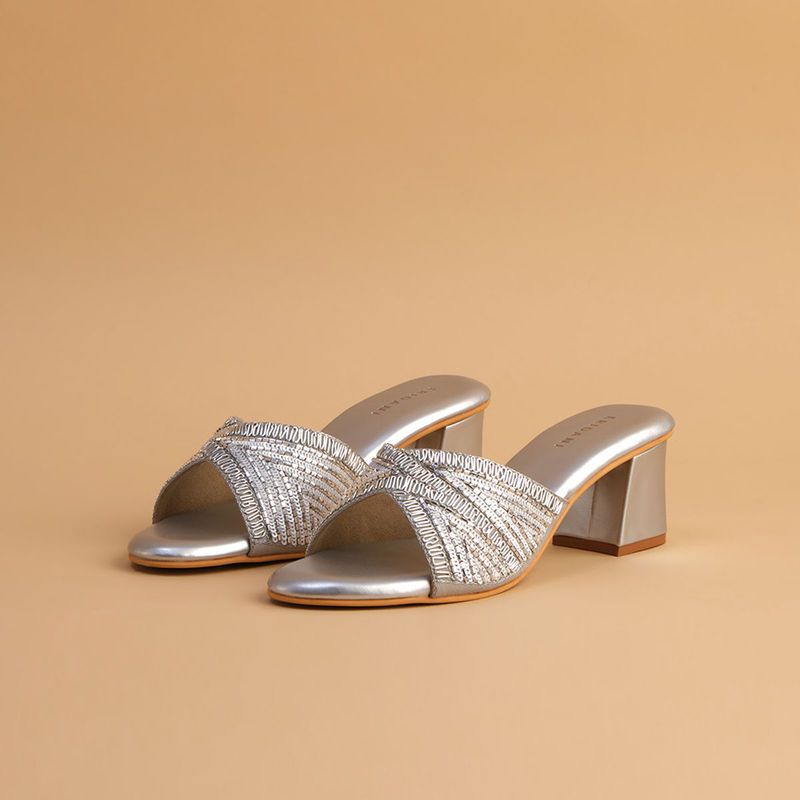 Eridani Pelosa Silver Embroidered Heels (EURO 40)