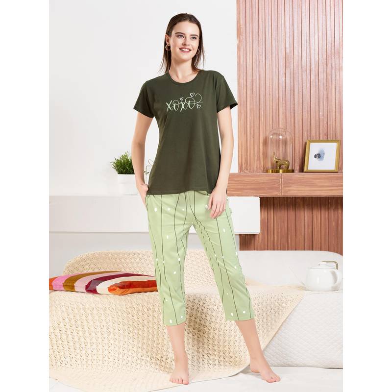 Quira Womens Printed Regular Fit T-Shirt and Capri (S)