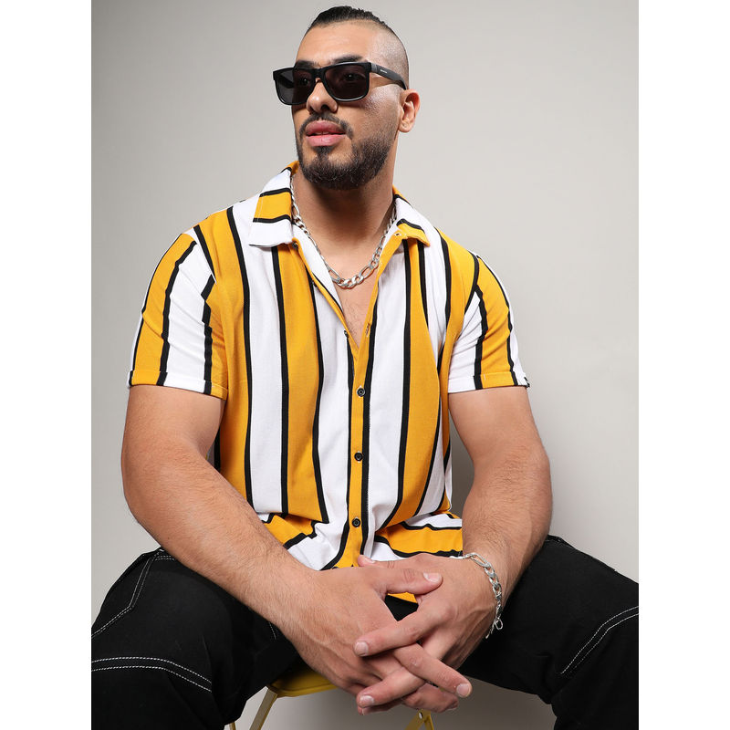 Instafab Plus Mens White & Yellow Dramatic Striped Shirt (5XL)