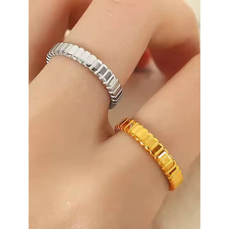 ZAISHA Minimal Gold Barry 18K Gold Plated Ring (6)