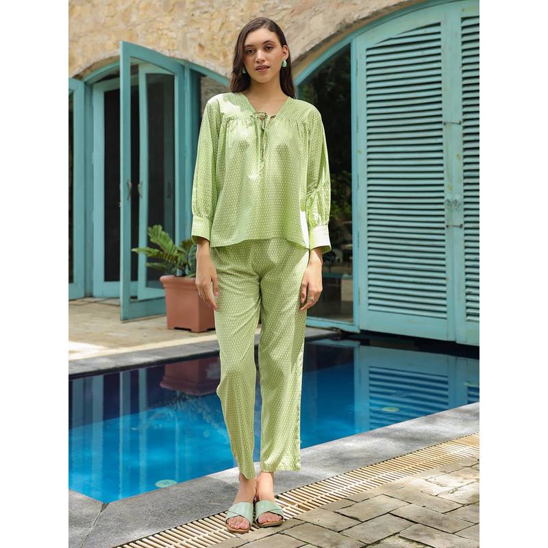 SANSKRUTIHOMES Green Printed Regular Top and Pyjama (M)
