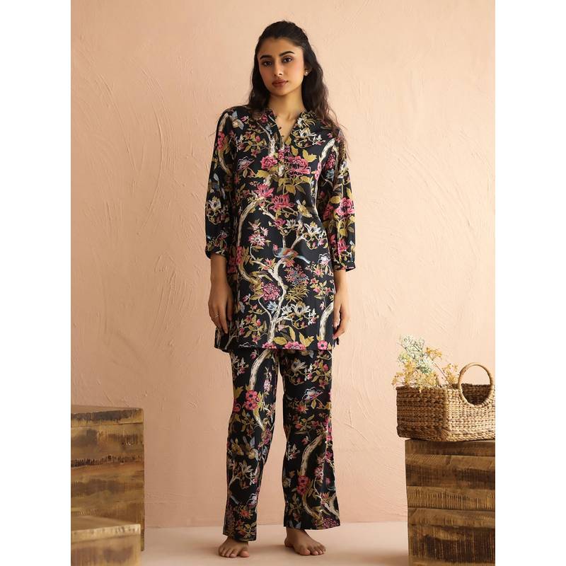 SANSKRUTIHOMES Black Floral Regular Kurta and Pyjama (S)