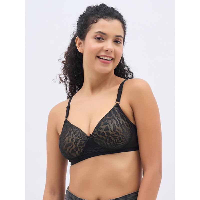 Clovia Padded Non-Wired Full Cup Multiway Bra In Black - Lace (32B)