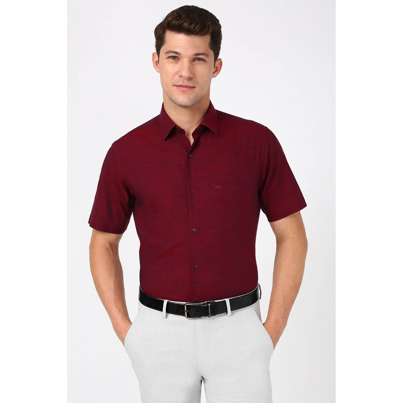Peter England Men Maroon Regular Fit Formal Shirt (42)