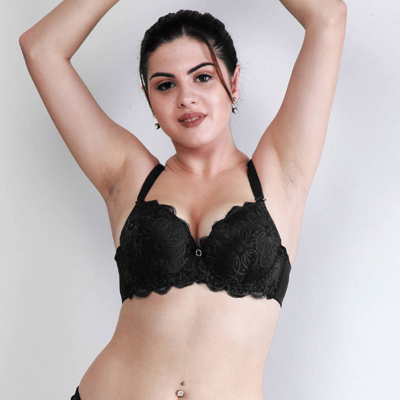 Makclan Flirt With Floral Lace Underwired Full Coverage Bra - Black (44D)