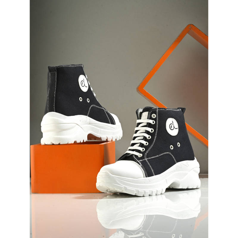 CLOG LONDON Women Casual Black & White Sneakers (EURO 41)
