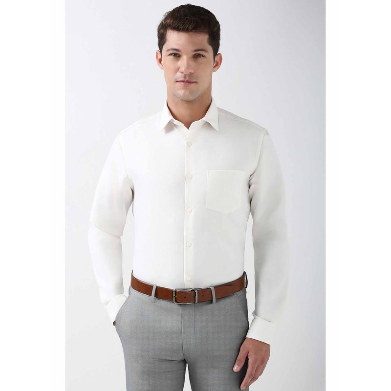 Peter England Men Cream Regular Fit Formal Shirt (40)