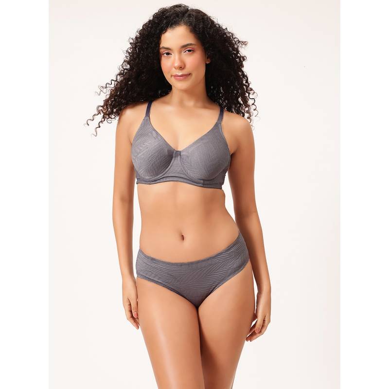 Clovia Women Non-Padded Wired Full Figure Self-Patterned Bra & Panty (34D)