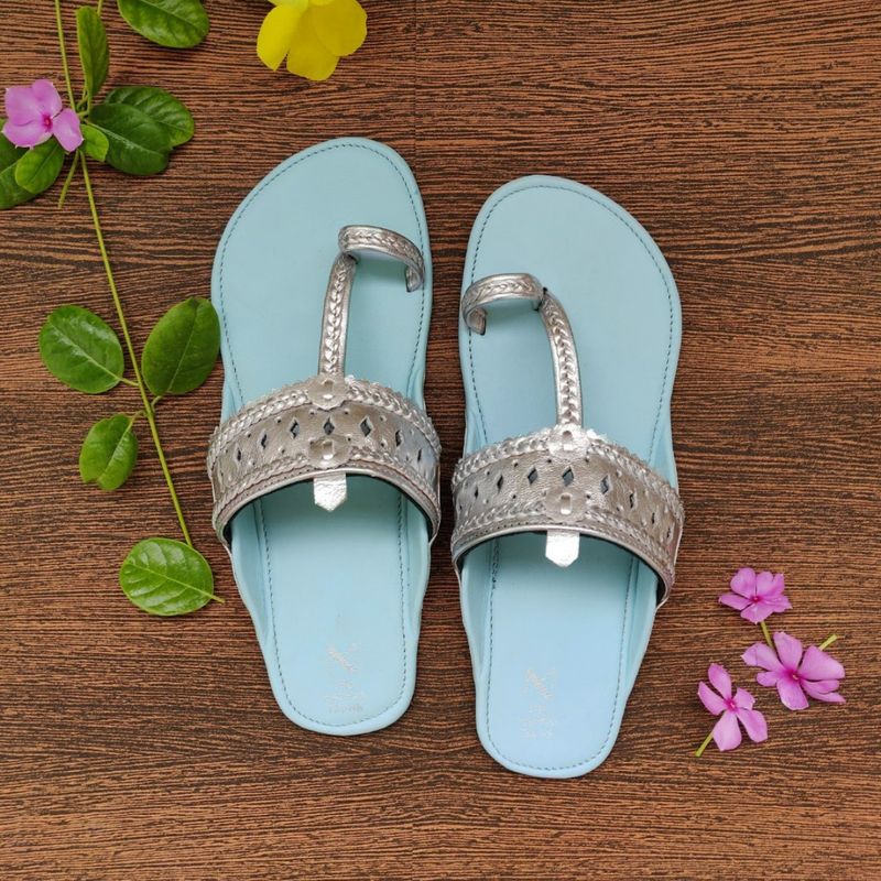 The Madras Trunk Silver Kolhapuris - EURO 38