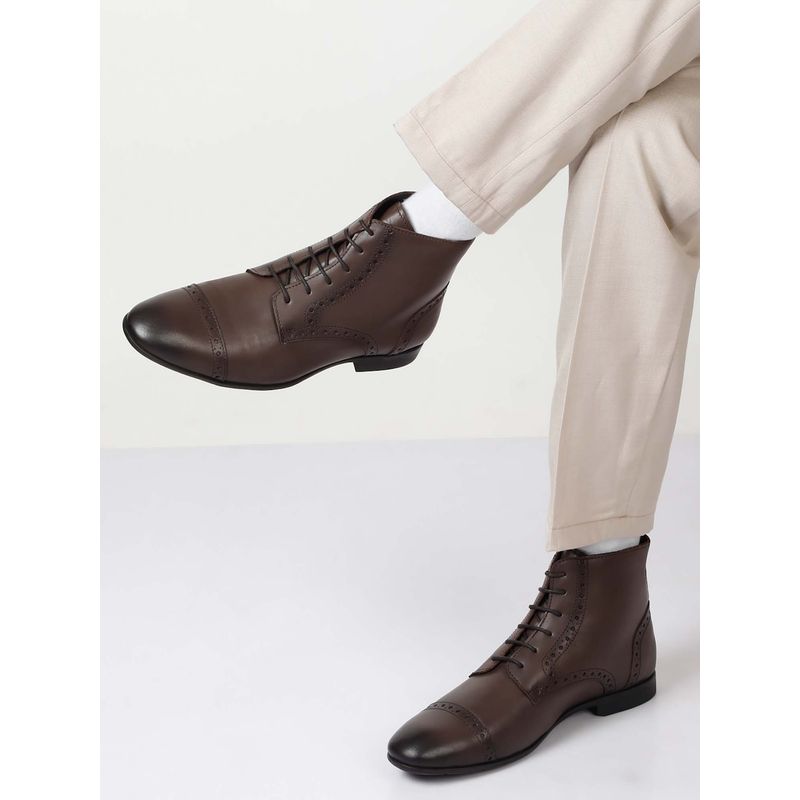Teakwood Men Brown Laser Cut-Work Leather Chukka Boots (EURO 40)