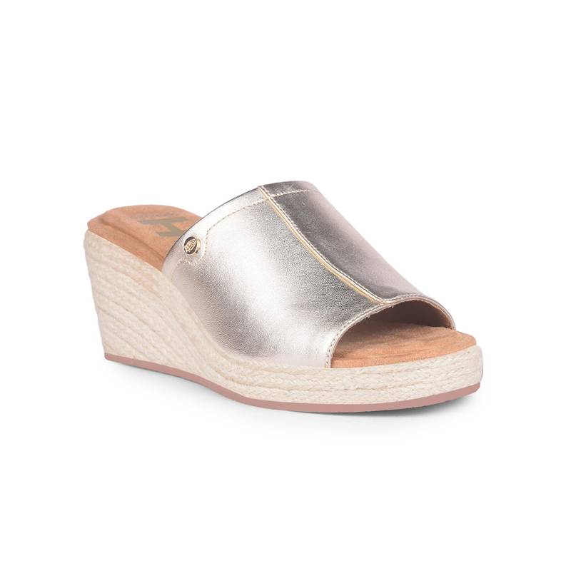 Hush Puppies Women Gold Sandal (UK 4)