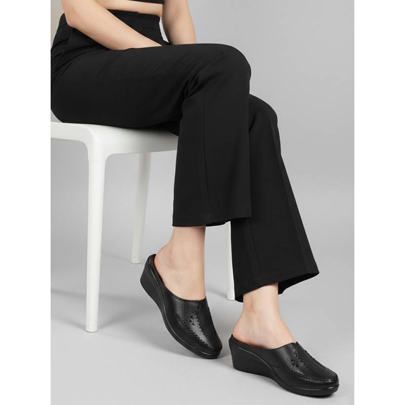 Dollphin Women Black Mules Heels (EURO 36)
