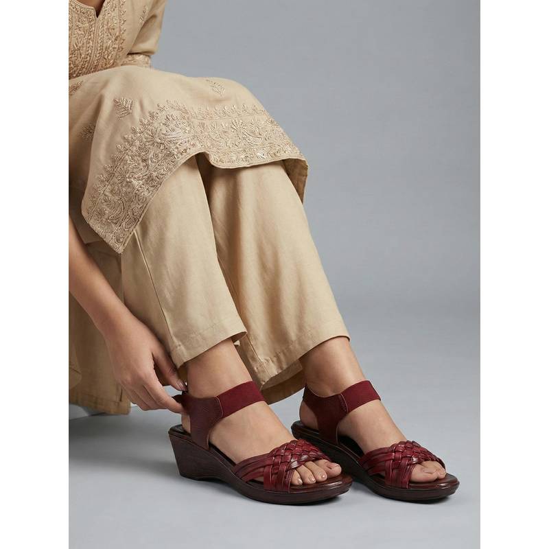 Dollphin Women Maroon Wedges Heels (EURO 36)