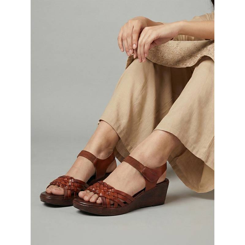 Dollphin Women Brown Wedges Heels (EURO 36)