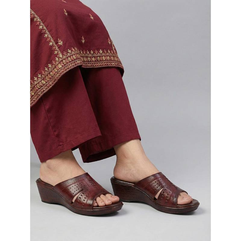 Dollphin Women Maroon Wedges Heels (EURO 36)