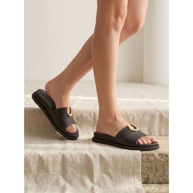 Viviblu Black Crust Leather Sandals (EURO 36)