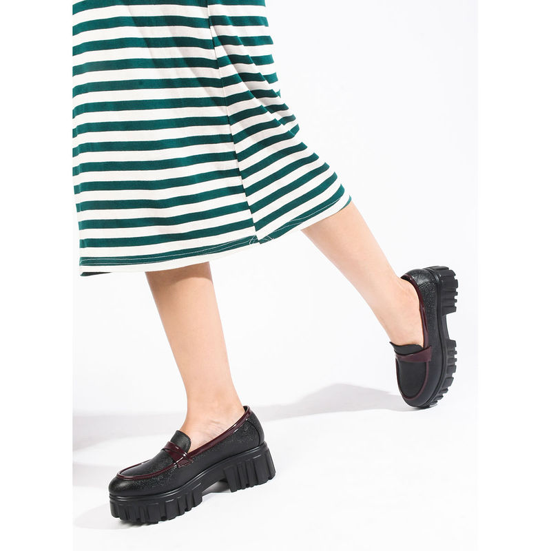 SHUZ TOUCH Black Casual Loafers (EURO 36)