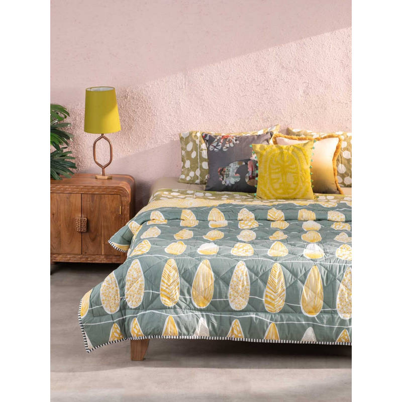 Freedom Tree Kuppi Grey Screen Printed Cotton Cambric Quilt (Double)