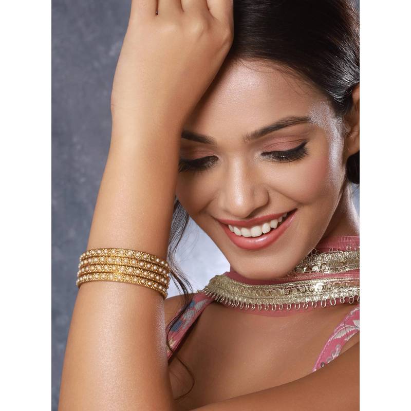 Gahan Pack of 4 Gold-Plated Bold Pearl-Studded Bangles (2.4)