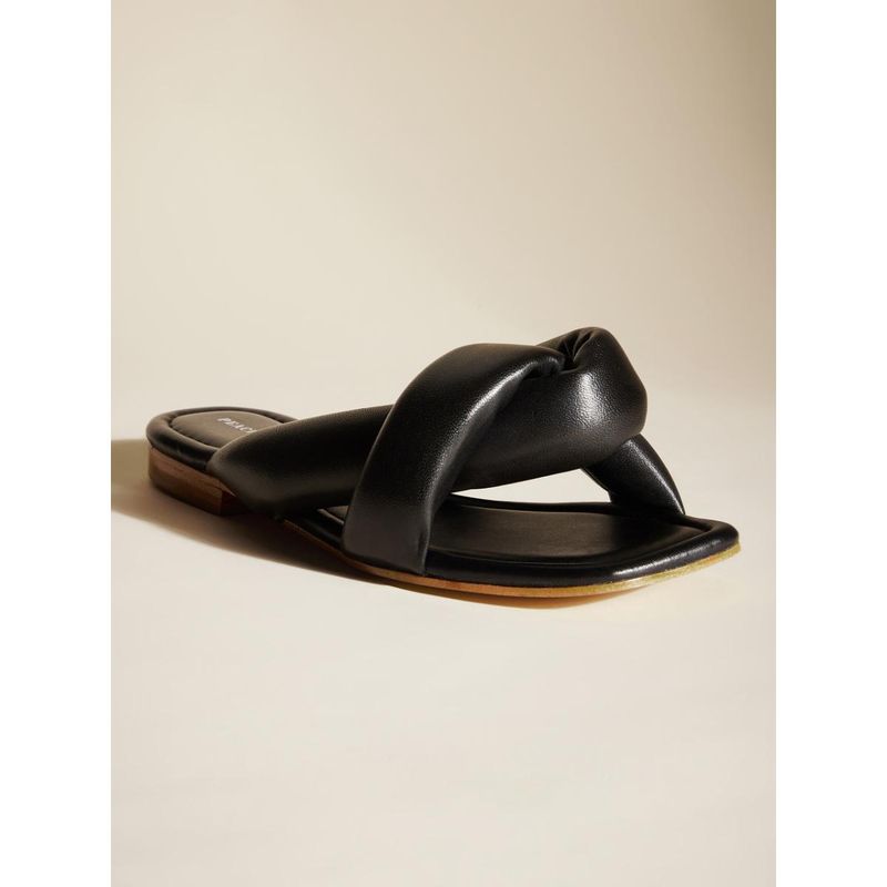 Peach Flores Women Black Leather Cushioned Flats (EURO 36)