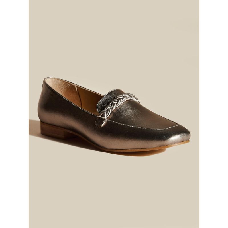 Peach Flores Women Sliver Leather Loafers (EURO 36)
