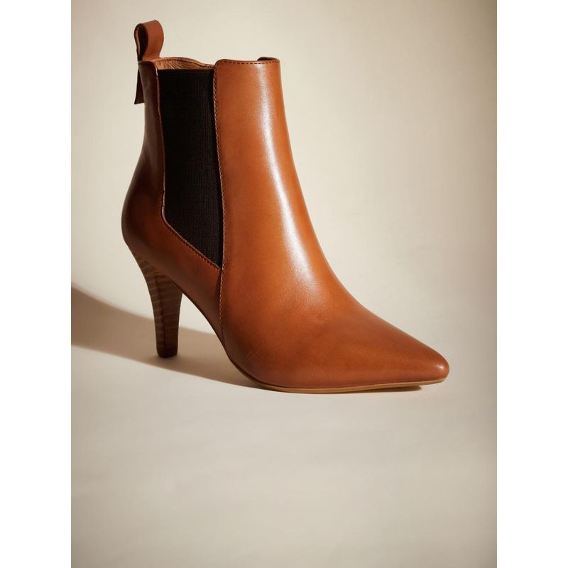 Peach Flores Women Tan Chelsea Boots (EURO 39)