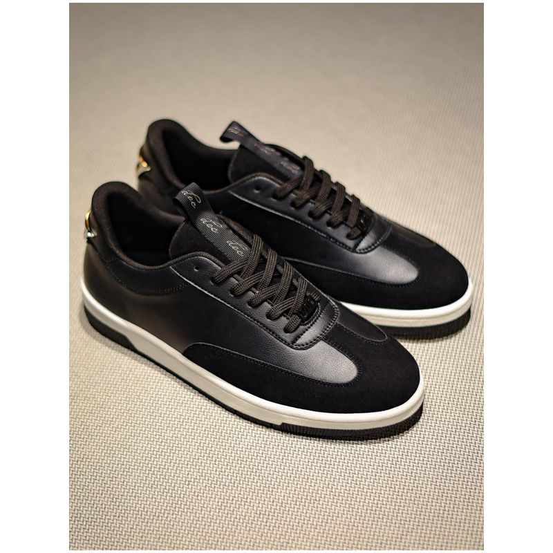 DOC Sneakers Zurich Black Sneakers (UK 10)