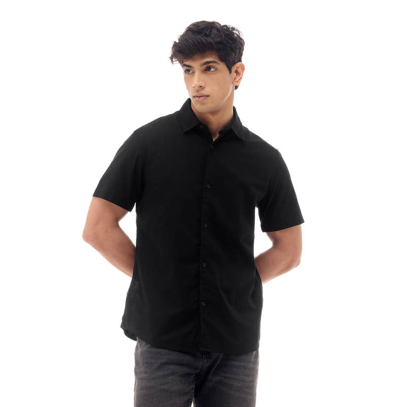 Flying Machine Black Soild Regular Fit Cotton Shirt (42)