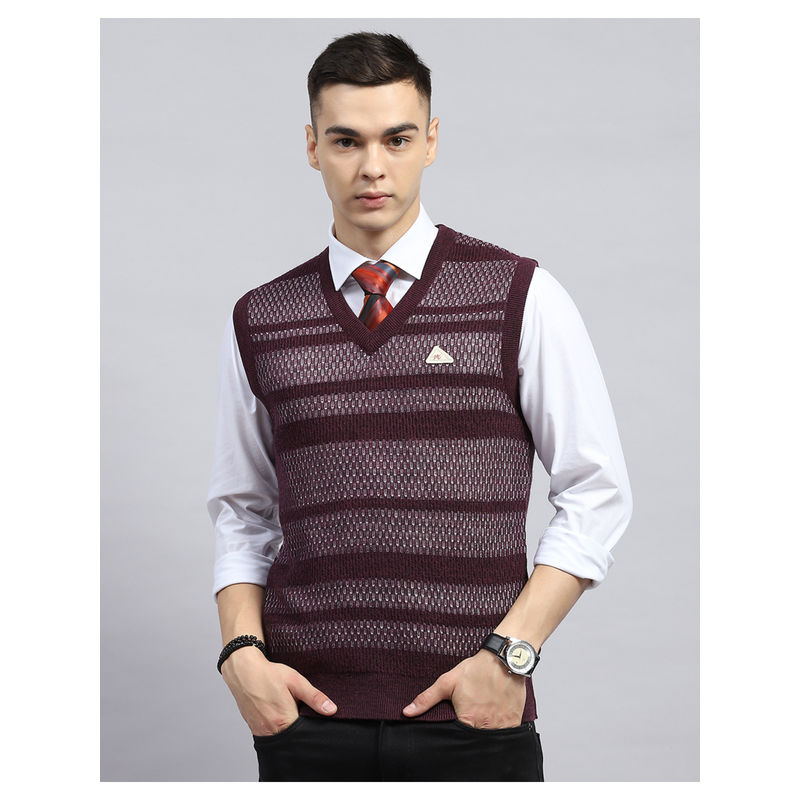 Monte Carlo Wine Self Design V Neck Sleeveless Sweater (L)