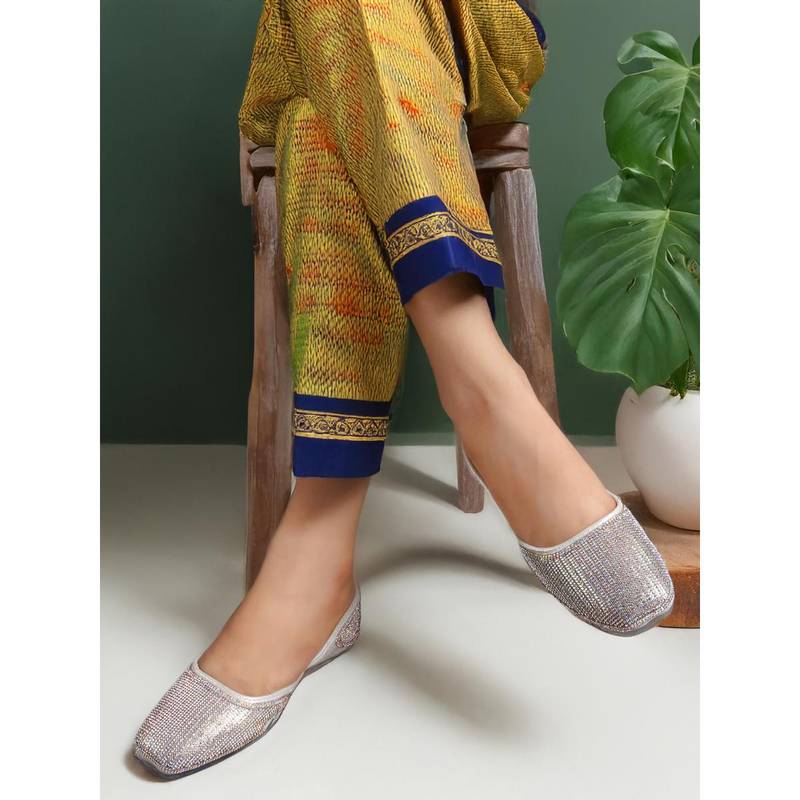 Iconics Women's Silver Shimmering Rhinestone Embellished Ethnic Juttis (EU 36)