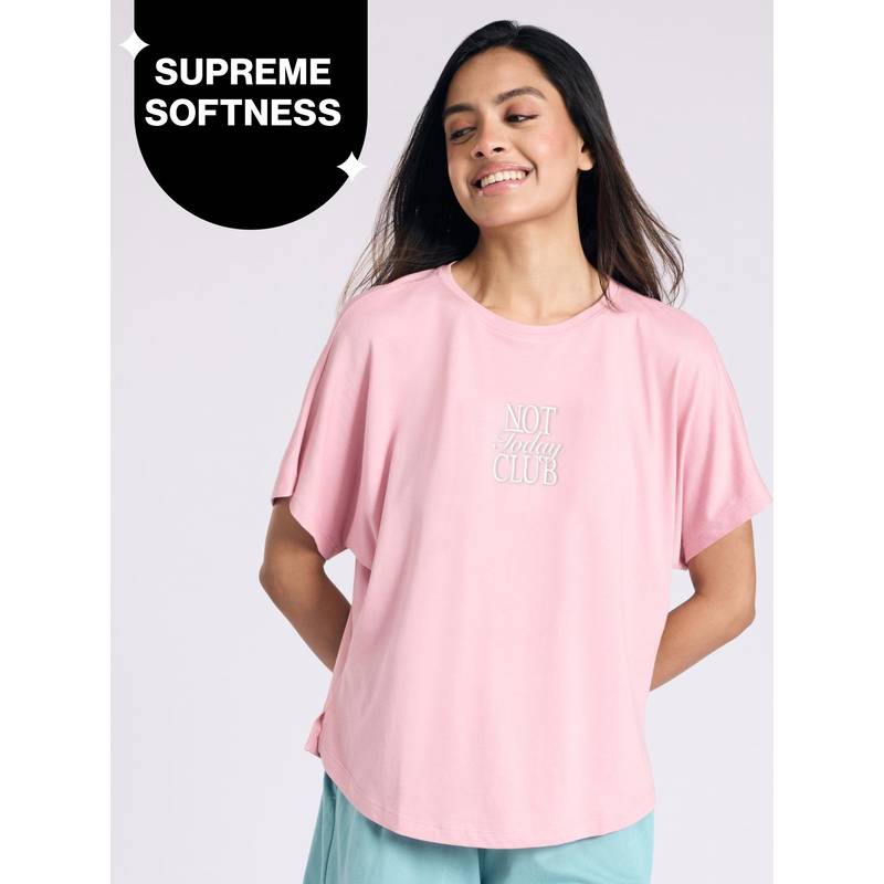 Nykd By Nykaa Buttery Soft Modal Cotton Graphic Tee With Extended Sleeves Nys931 Pink (2XL)