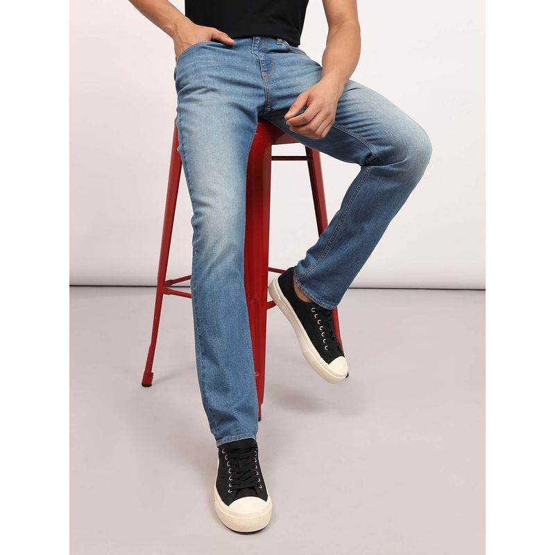 Lee Men Blue Travis Slim Tapered Fit Mid Rise Jeans (34)