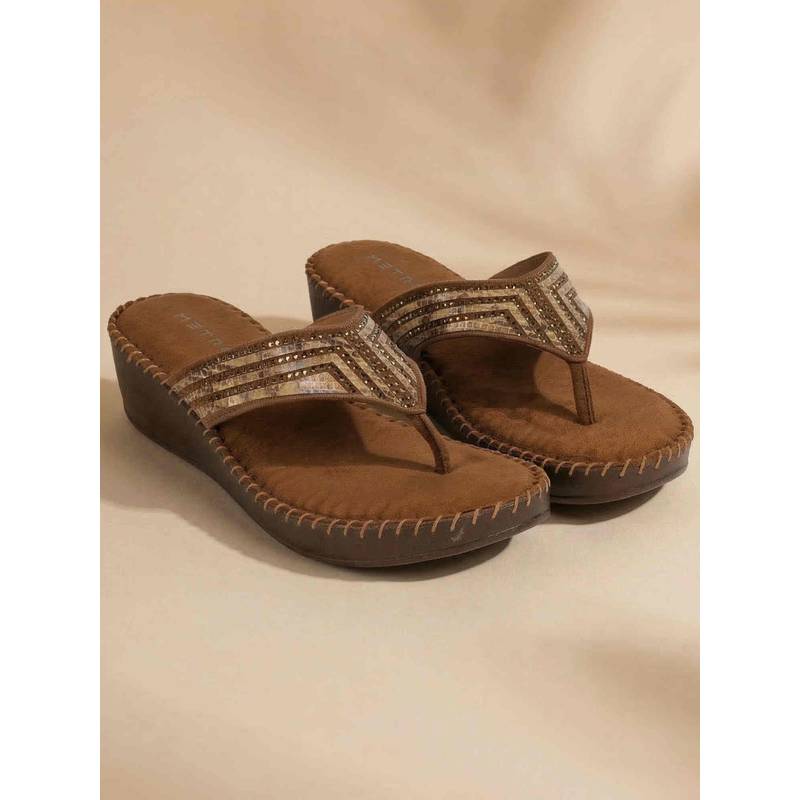 Metro Women Brown Sandals (EURO 36)