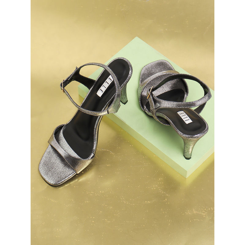 ELLE Silver Women Buckle Sandals (EURO 37)