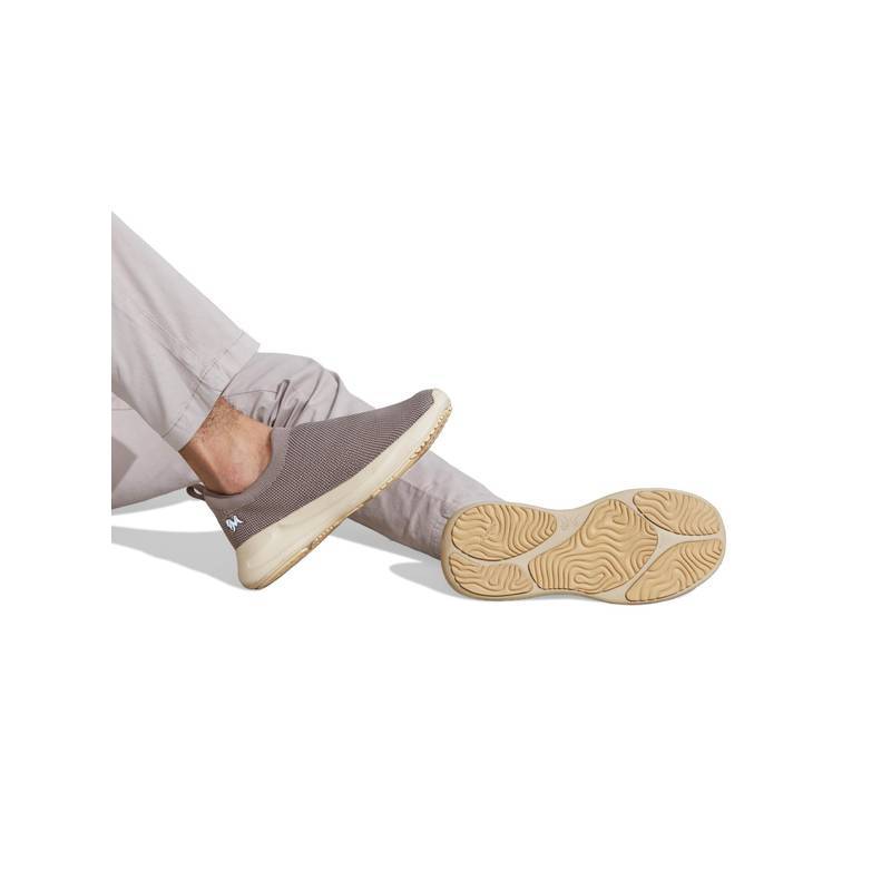 Neeman's Beige ReLive Knit Slip On Sneakers (UK 10)