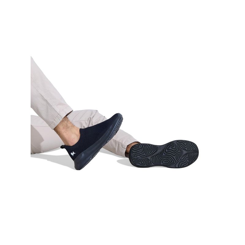 Neeman's Black ReLive Knit Slip On Sneakers (UK 6)