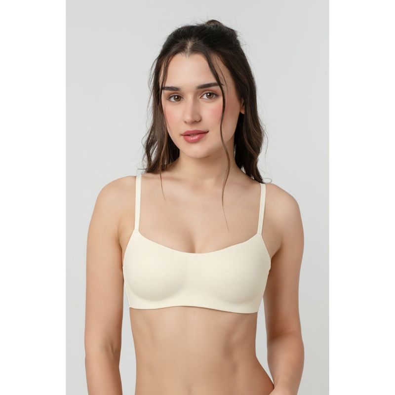 bodyline Off White Seamless Light Padded Scoop Neck with Medium Coverage Bra (M)