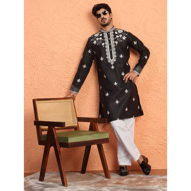 KRAFT INDIA LUXE Cotton Yoke Design Embroidered Black Kurta with Pant (36)