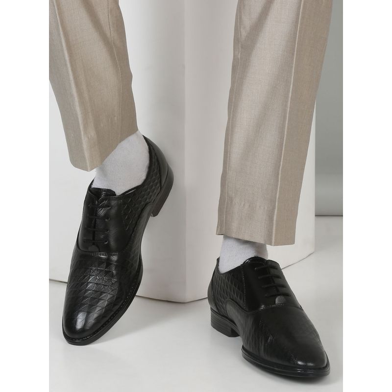 Teakwood Mens Black Patterned Texture Leather Formal Oxfords (EURO 43)