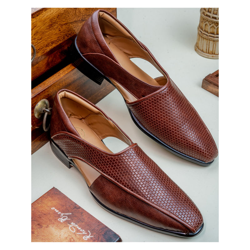 NR BY NIDHI RATHI Men Textured Formal Loafers Black (EURO 40)